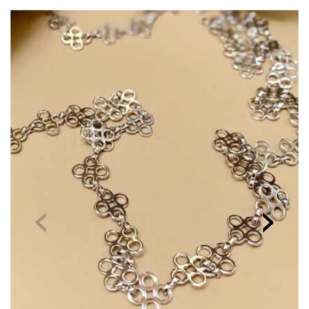 Tory Burch Silver Tone Clover Flower Chain Necklace 32” long NWOT - Picture 4 of 9